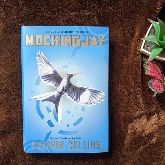 Mockingjay by Suzanne Collins - Picture 1 of 5